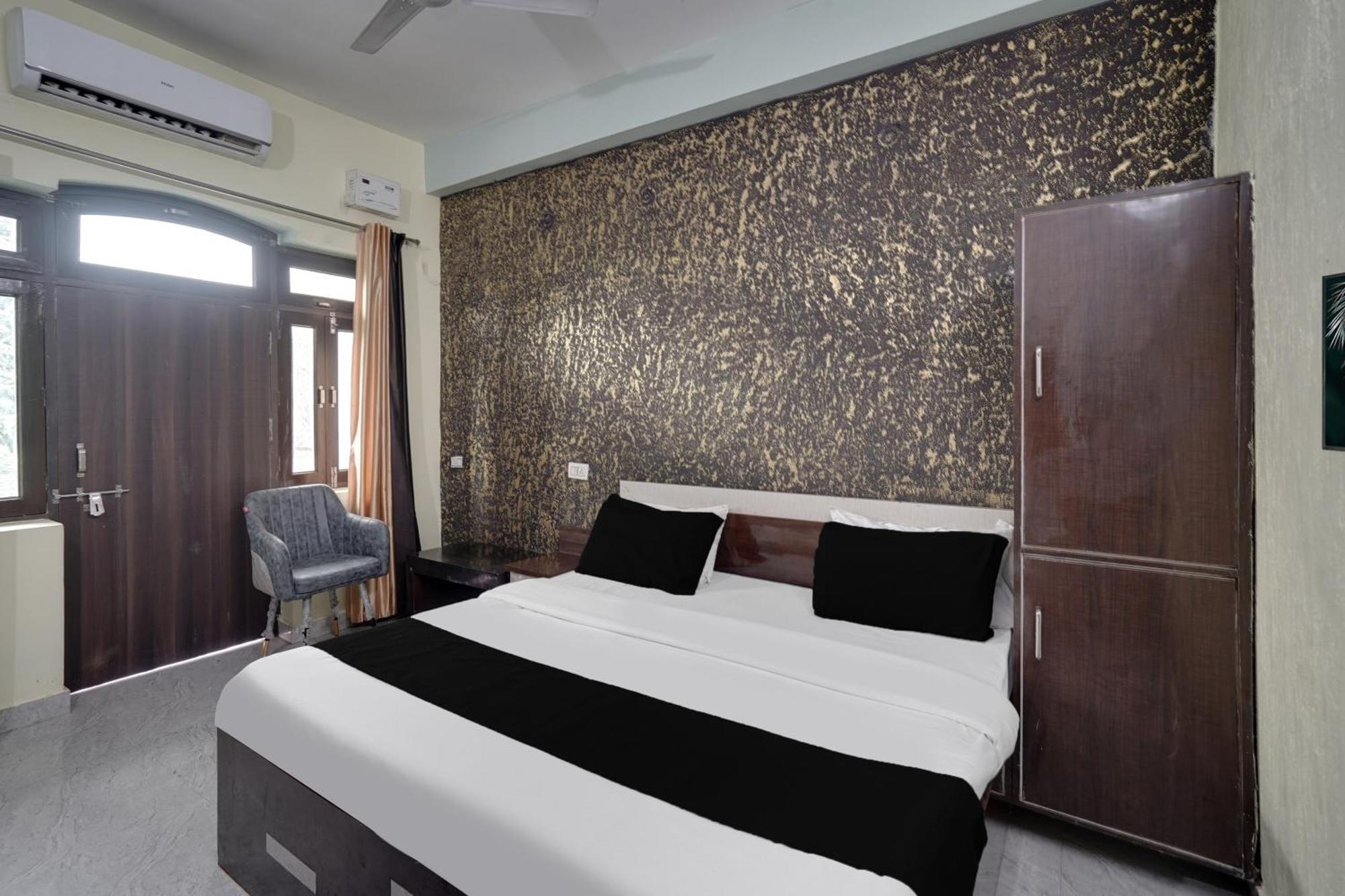 Super Collection O Rajapur Circuit House Ξενοδοχείο Αλλαχαμπάντ Εξωτερικό φωτογραφία